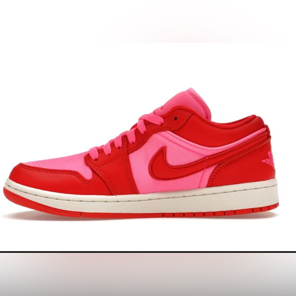 Nike Air Jordan 1 Low SE Pink Blast - Picture 2 of 11